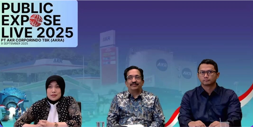 (From left to right) Fiana M. Awalina, Corporate Secretary Officer; Suresh Vembu, Director & Corporate Secretary; and Ignatius T. Prayoga, Head of Investor Relations — all from IDX-listed logistics and supply chain company PT AKR Corporindo Tbk — during a virtual public exposé held on Tuesday, September 9, 2025. (Lucky Ebenhaezer)