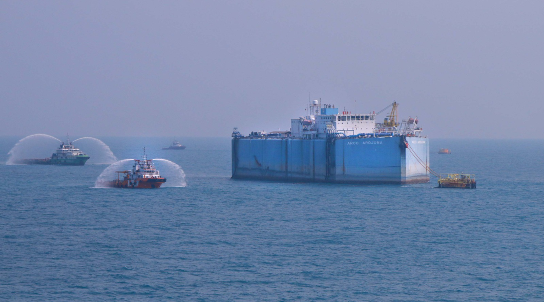 Floating Storage and Offloading (FSO) Arco Ardjuna at the Central Plant Platform of Pertamina Hulu Energi (PHE) Offshore West North Java (ONWJ) off the northern coast of West Java, Saturday, August 17, 2024. Arco Ardjuna, which operated for more than 50 years from 1972 to 2024, was the first oil storage facility in Indonesia and played an important role in the country's oil and gas industry. It made a significant contribution by storing and distributing approximately 1.28 billion barrels of crude oil, with 4,350 oil liftings from the ONWJ block. The decommissioning of FSO Arco Ardjuna in 2024 marks a milestone that needs to be documented and publicized. FSO Arco Ardjuna has been the oil storage facility for PHE ONWJ since 1972. Due to safety requirements and standards, FSO Arco Ardjuna will be retired in August 2024 after more than five decades of operation. FSO Arco Ardjuna was the first FSO in Indonesia and the oldest still in operation worldwide. It will be replaced by FSO AP. (Petromindo/Dasir)