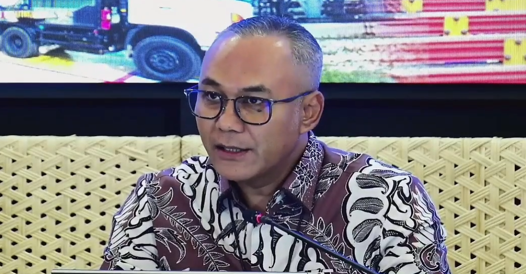 Arief Kurnia Risdianto, President Director of IDX-listed gas distributor PT Perusahaan Gas Negara Tbk (IDX: PGAS), speaks at a public expose meeting on Wednesday, September 10, 2025. He reported that PGN successfully regasified 246 BBTUD in the first half of 2025—an increase of 24% compared to the same period in 2024—positively impacting supply reliability for power plants and industrial users. (Lucky Ebenhaezer)